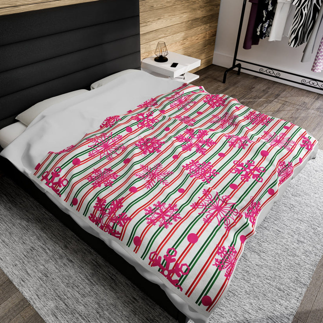 FUNSTUFFPRINT Pink Candy Snowflakes Velveteen Plush Blanket
