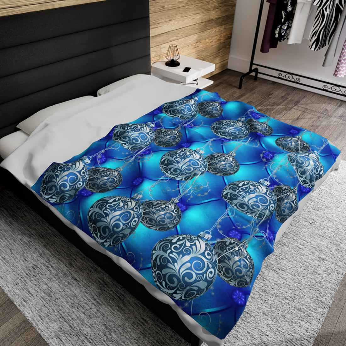 FUNSTUFFPRINT Blue Holiday Velveteen Plush Blanket