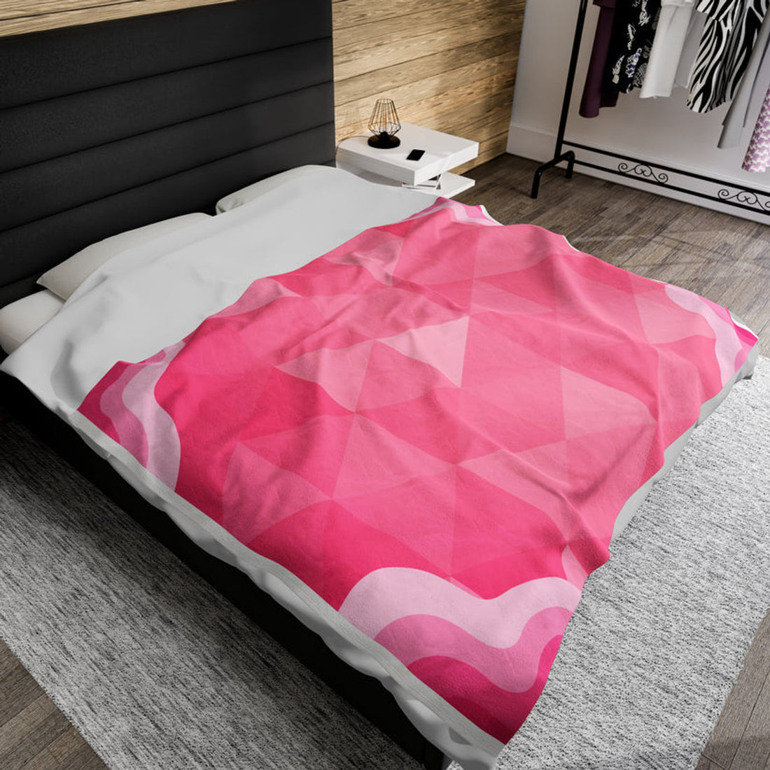 FUNSTUFFPRINT Pink Diamond Velveteen Plush Blanket