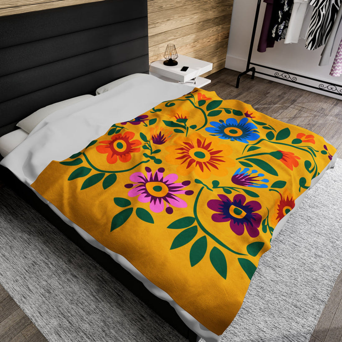 FUNSTUFFPRINT Fiesta Scroll Velveteen Plush Blanket