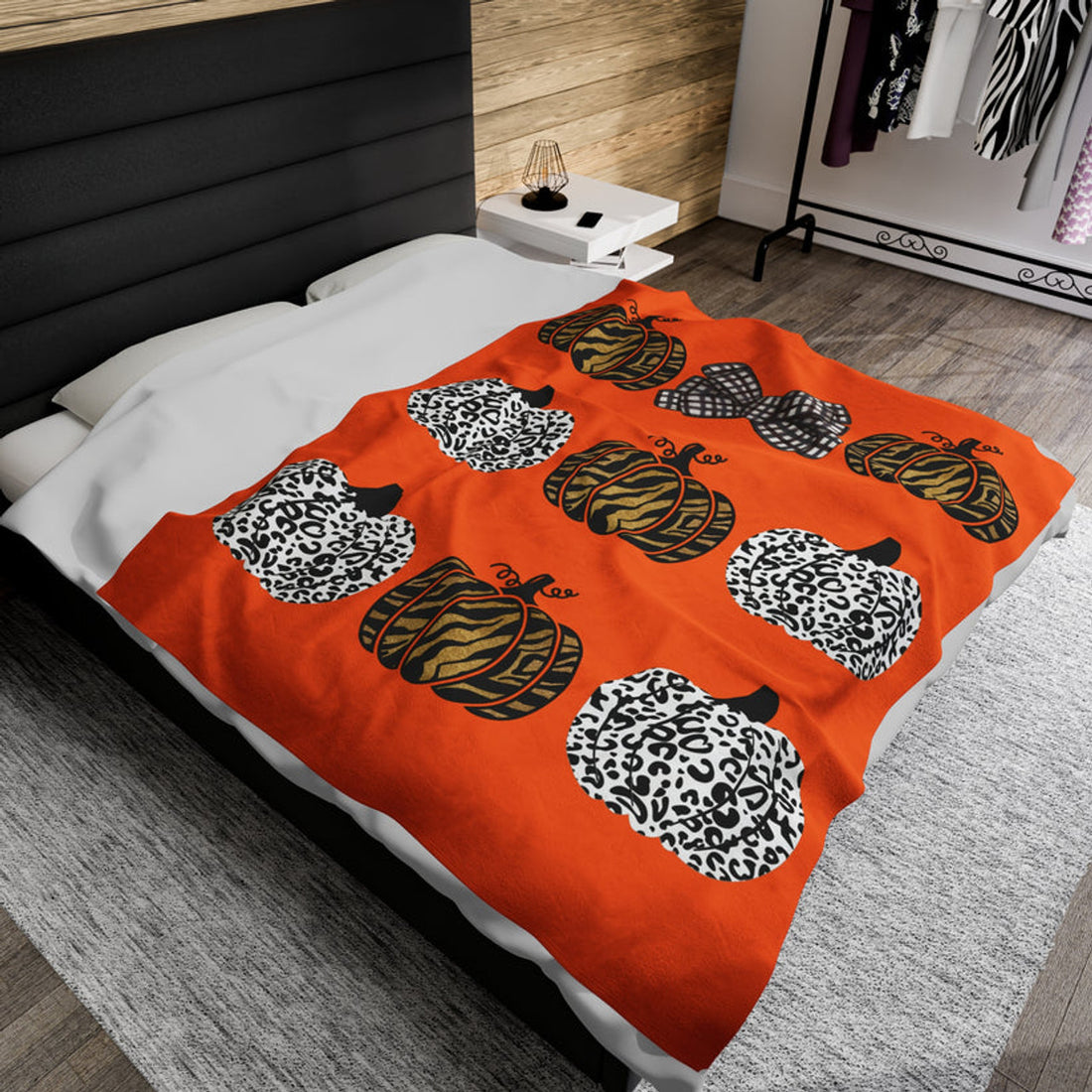 FUNSTUFFPRINT Pumpkin Spice Velveteen Plush Blanket