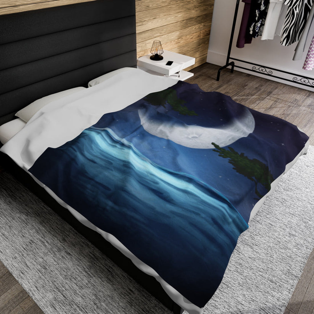 FUNSTUFFPRINT Ocean Moon Velveteen Plush Blanket