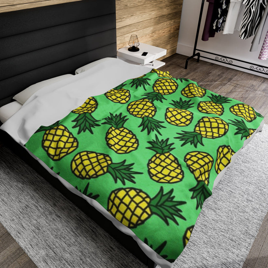 FUNSTUFFPRINT Pineapples! Velveteen Plush Blanket