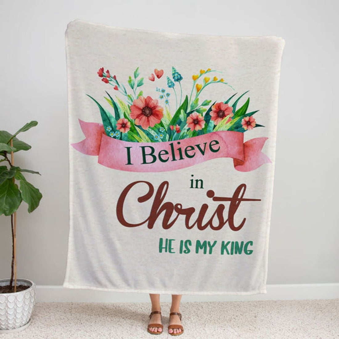 FUNSTUFFPRINT I Believe In Christ He Is My King Fleece Blanket - Christian Blanket - Bible Verse Blanket