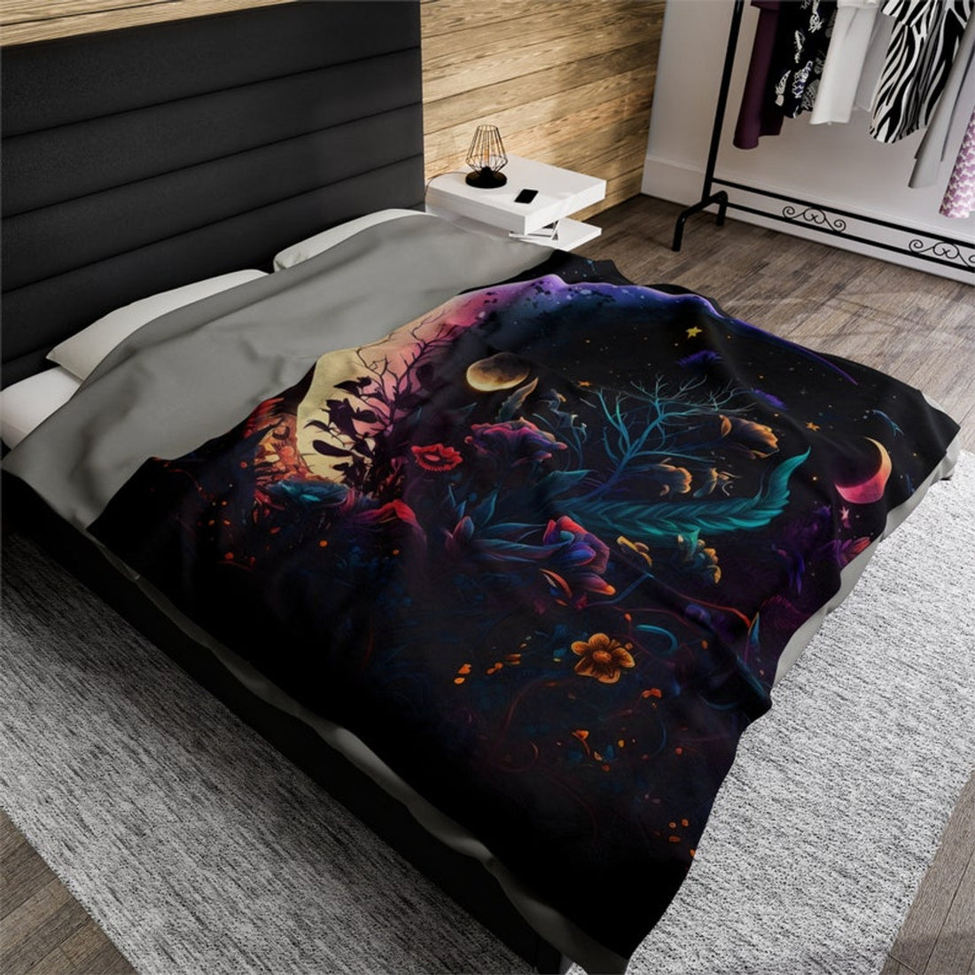 FUNSTUFFPRINT Cottagecore Plush Fleece Blanket, Cozy Floral Crescent Moon Throw Blanket, Sailor Moon Decor, Celestial Bedding, Moon Lover Gift