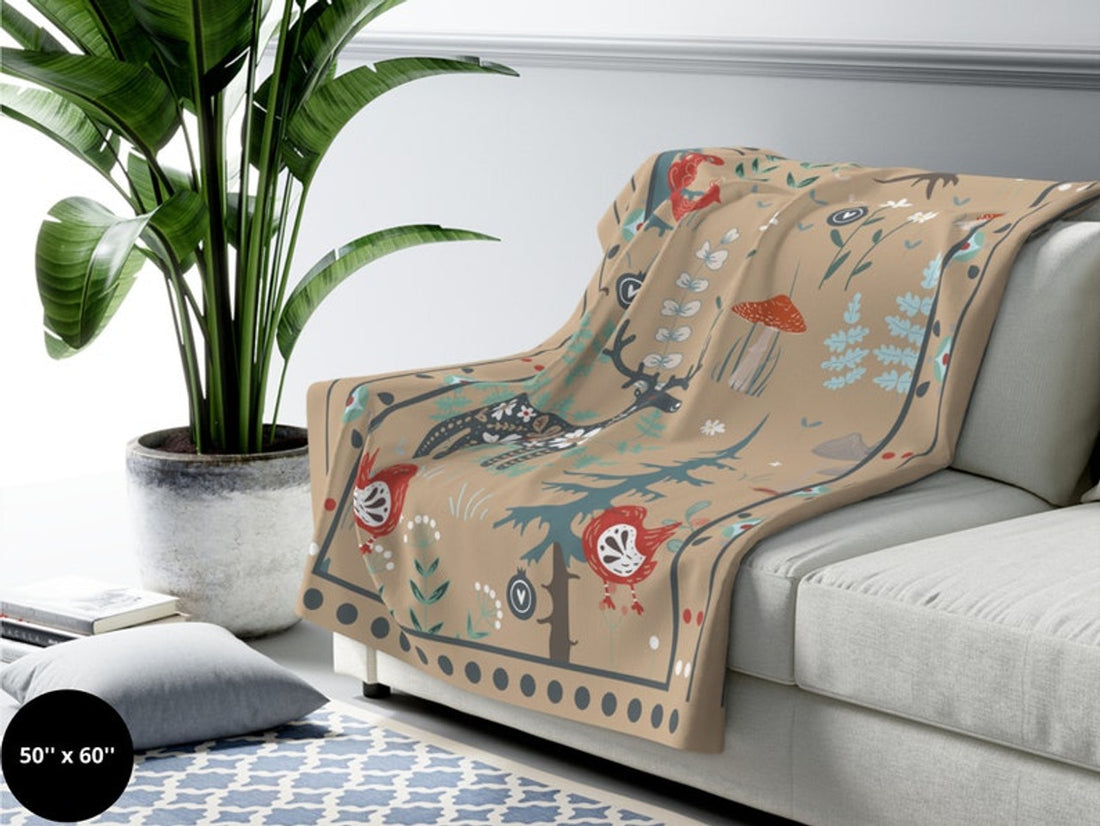 FUNSTUFFPRINT Folk Art Throw Blanket| Woodland Animals| Swedish Norwegian Folk Art Blanket |Norwegian Christmas Blanket| Nordic Home Decor