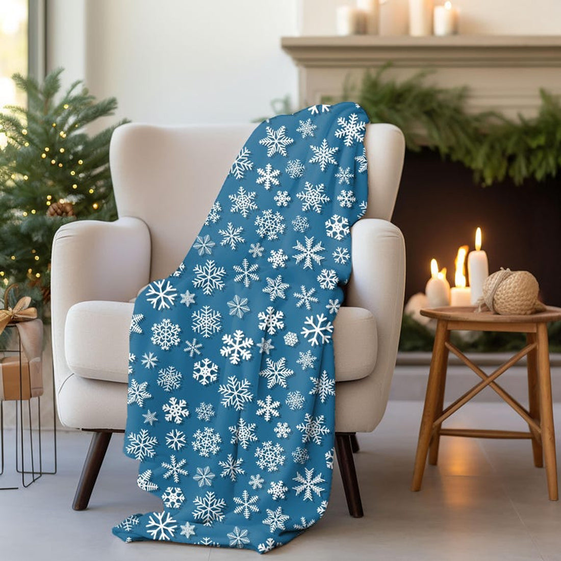 FUNSTUFFPRINT Blue Snowflake Throw Blanket For Bed, Cozy Winter Decor For Home, Cute Christmas Gift For Sister, Christmas Bedding Queen, Classic